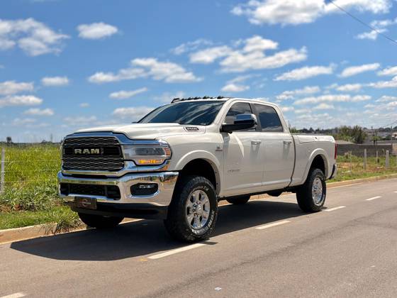 RAM 2500 6.7 I6 TURBO DIESEL LARAMIE CD 4X4 AUTOMÁTICO